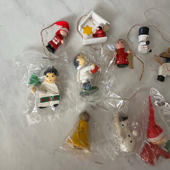 Christmas mini wooden ornaments lot of 15 angel snowman painted assorted mcm - Picture 2 of 8